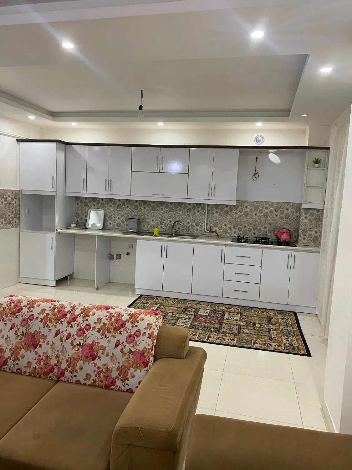 اجاره ویلا دو خواب ده دقیقه با شهرداری|اجارهٔ کوتاهمدت ویلا و باغ|رشت, هلال احمر|دیوار