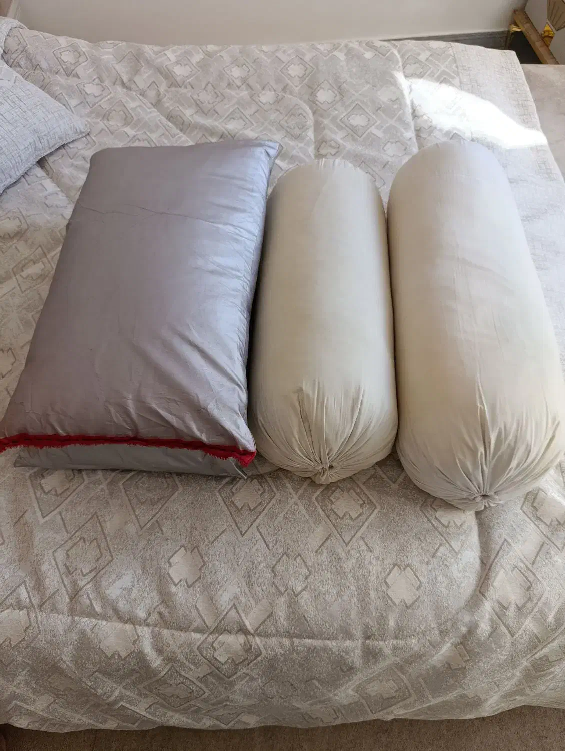 بالش|رختخواب، بالش، پتو|مریوان, |دیوار