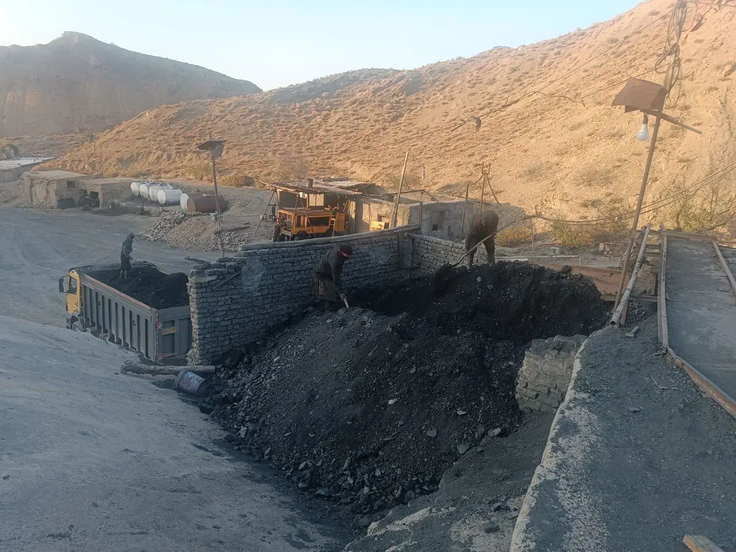 پیکورچی  معدن زغالسنگ استخراج و پیشروی|استخدام صنعتی، فنی، مهندسی|تهران, افسریه شمالی|دیوار