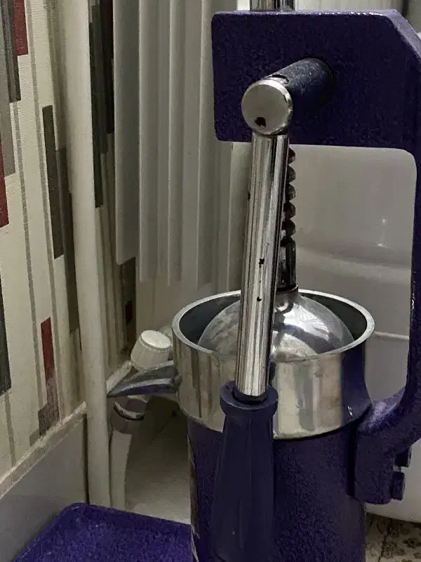 آب انار گیر دسته آهنی|آبمیوهگیر و آبمرکباتگیر|مشهد, دانشجو|دیوار