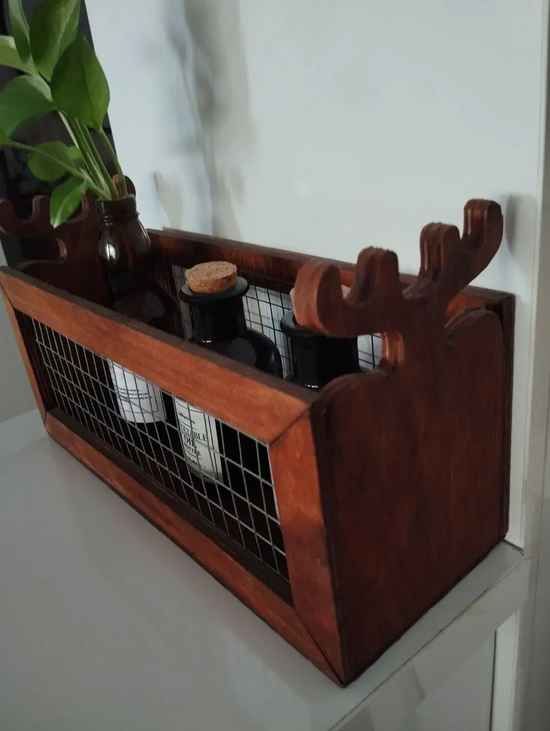 استند چوبی با بانکه های شیشه ای و گلدان دکوری|صنایع دستی و سایر لوازم تزئینی|میانه, |دیوار