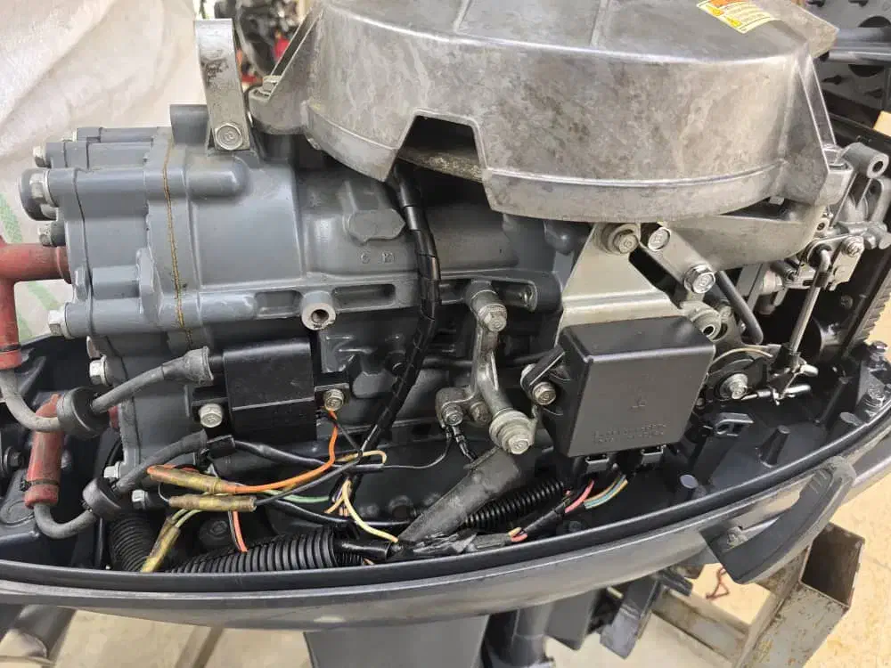 موتور یاماها ۴۰ کتابی دنده بغل|قایق و سایر وسایل نقلیه|سیریک, |دیوار