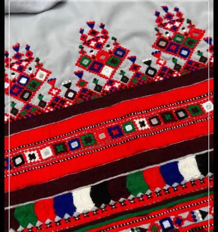 دوچگر|لباس|زاهدان, |دیوار