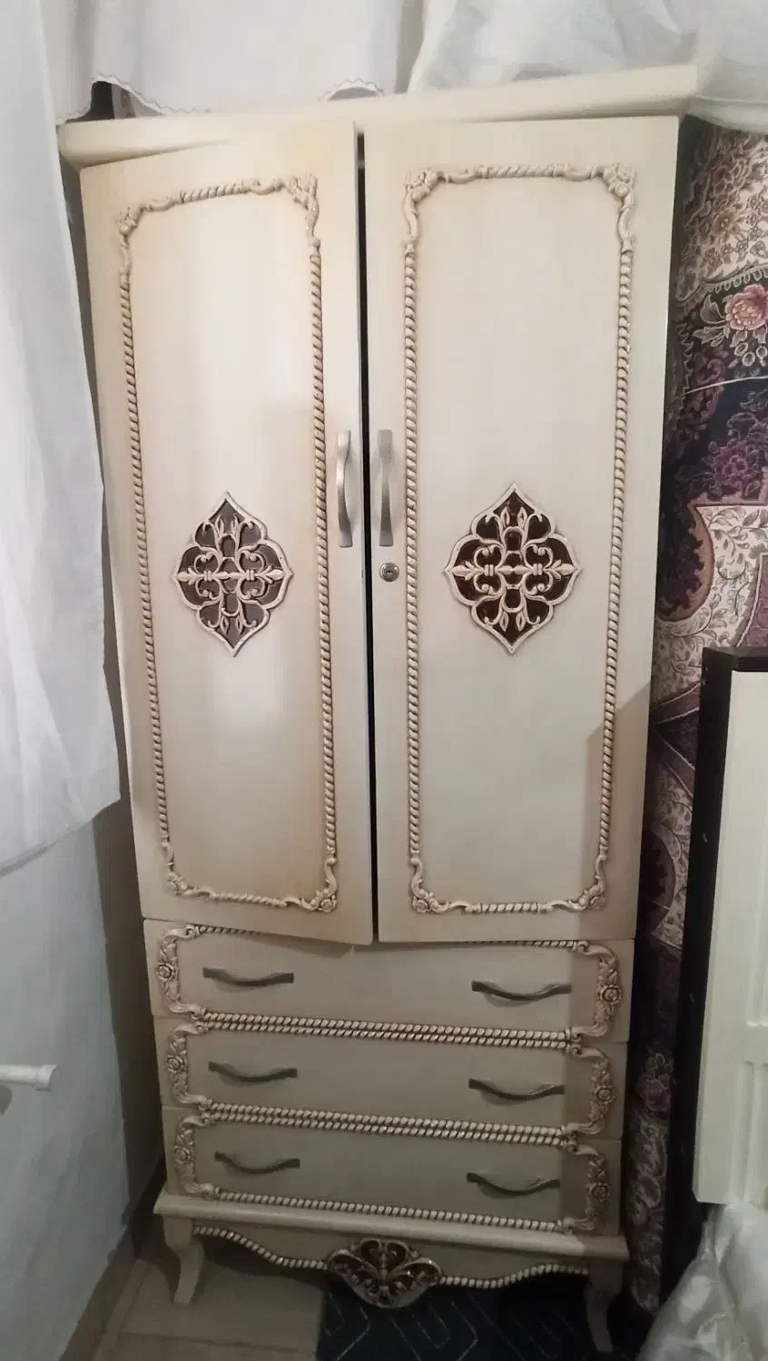 کمد و دراور|جاکفشی، کمد، دراور|خاوران, |دیوار