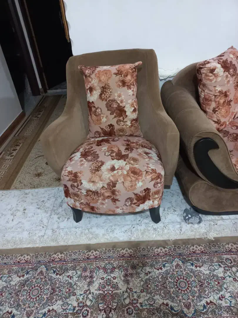 مبل راحتی|مبلمان خانگی و میز عسلی|رشت, آب و برق|دیوار