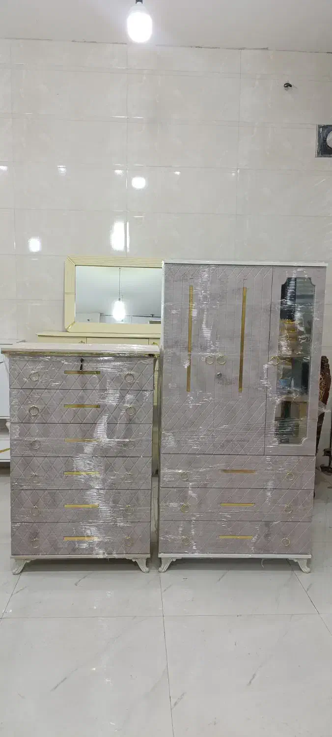 کمد و دراور|جاکفشی، کمد، دراور|خرمآباد, |دیوار