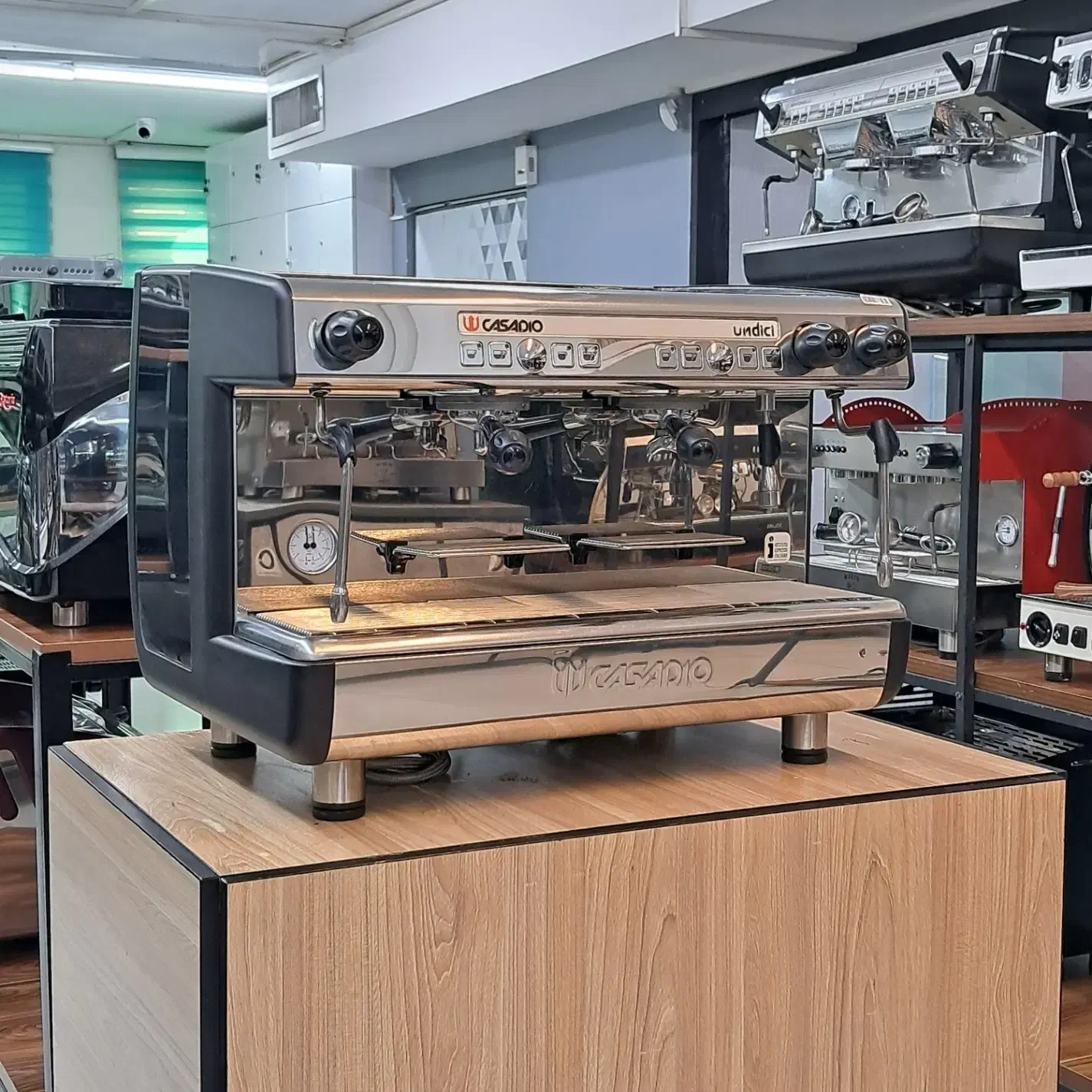 دستگاه اسپرسوساز کاسادیو اوندیچی 2023|کافی‌شاپ و رستوران|تهران, صادقیه|دیوار