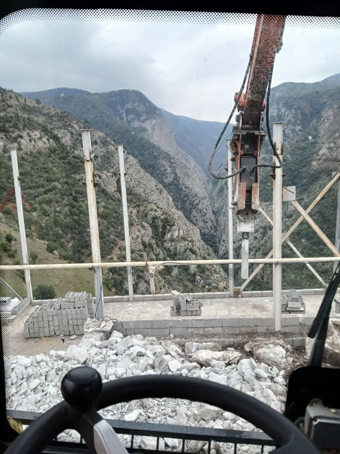 مینی بیل پیکور۴۰|ماشین‌آلات صنعتی|رشت, چله خانه|دیوار