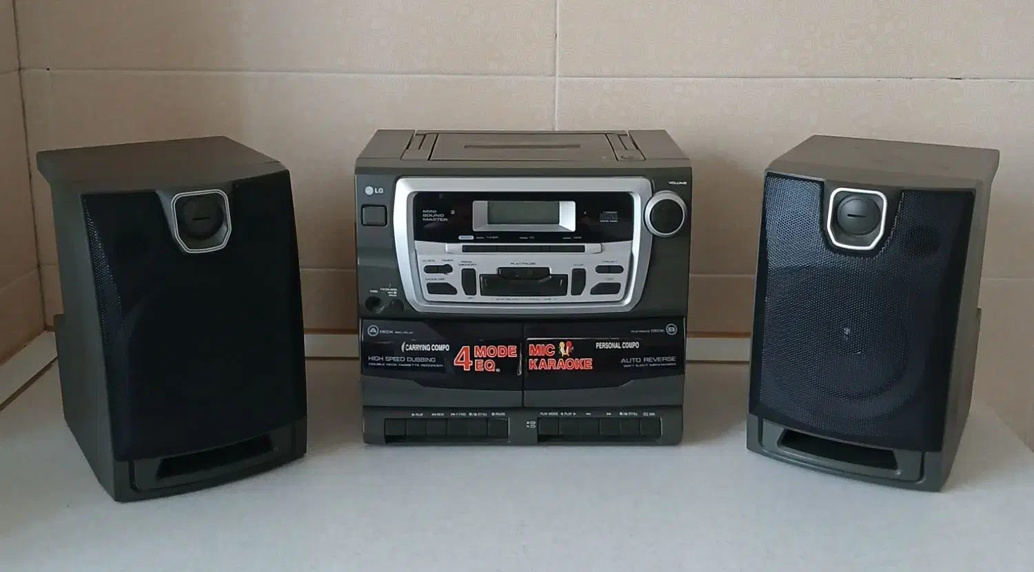 دوربین‌عکاس قدیمی|دوربین عکاسی و فیلم‌برداری|رودهن, |دیوار