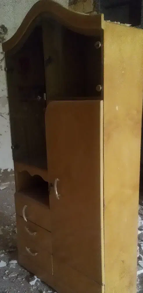 کمد لباس  رایگان  هرکی خواست بیاد خودش ببره|جاکفشی، کمد، دراور|نهاوند, |دیوار