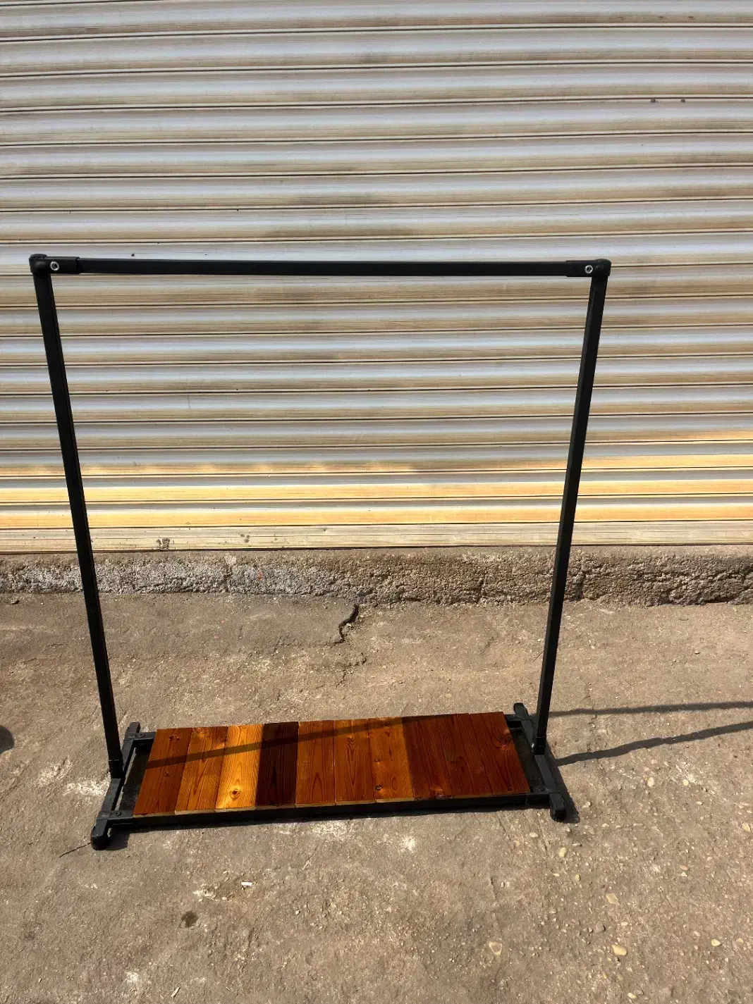 اویز مانتو و جای کیف|فروشگاه و مغازه|اهواز, بازار آهن|دیوار