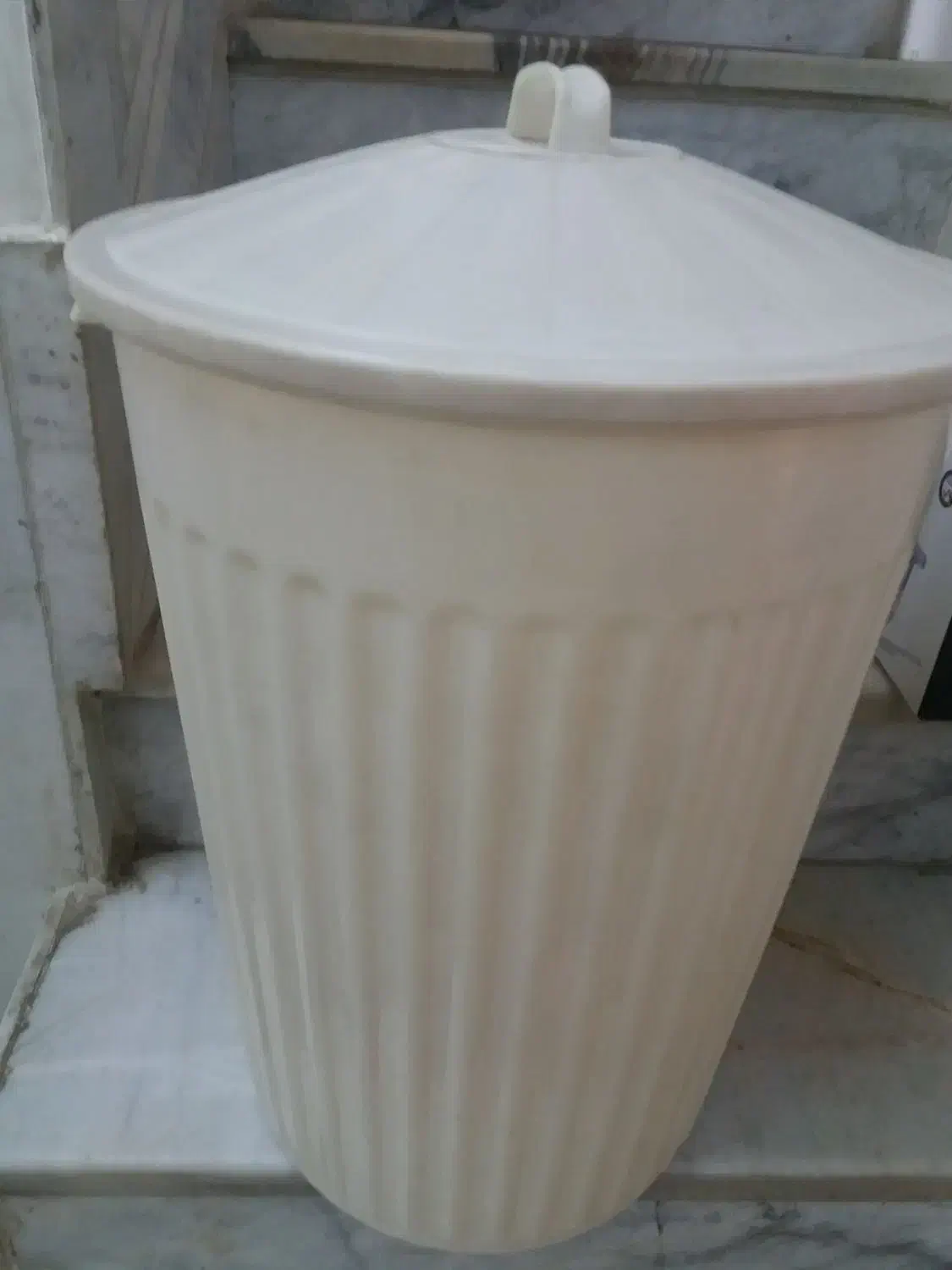 سطل بزرگ و ظرف ترشی حراج|حراج|زاهدان, |دیوار