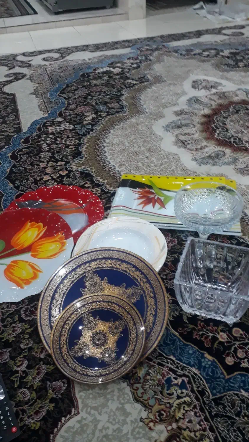 بشقاب و شکلات خوری|حراج|محمدشهر, محمدشهر|دیوار