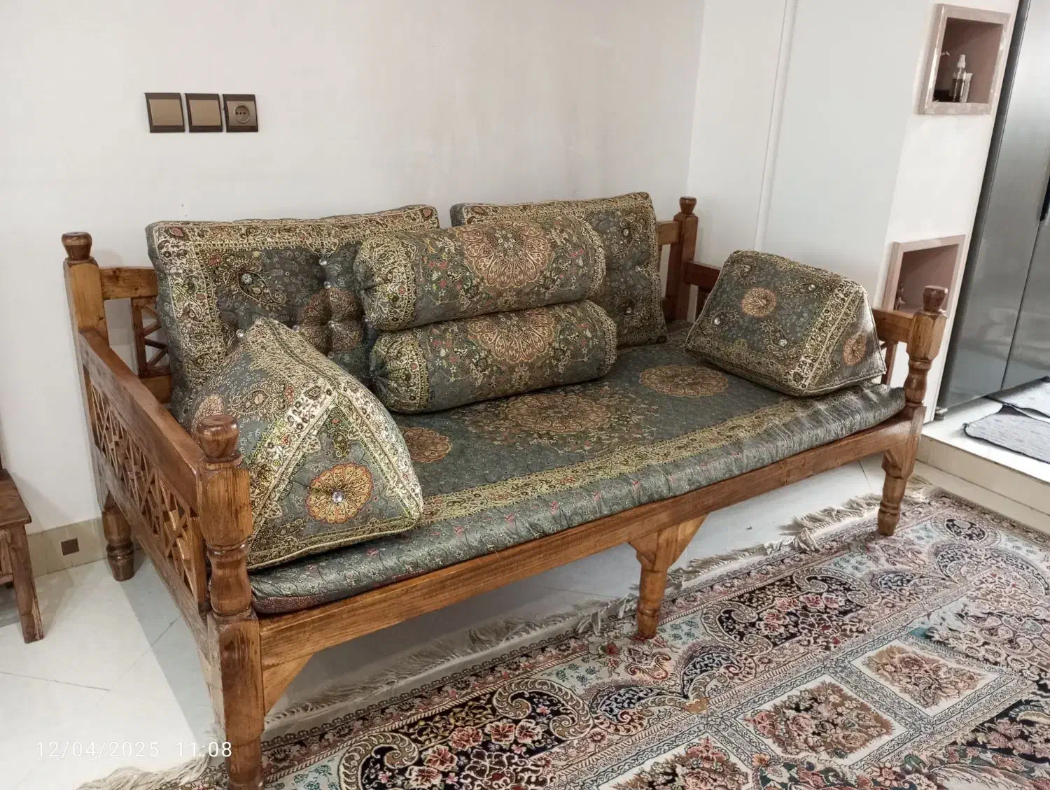 تخت سنتی|مبلمان خانگی و میز عسلی|وحیدیه, |دیوار