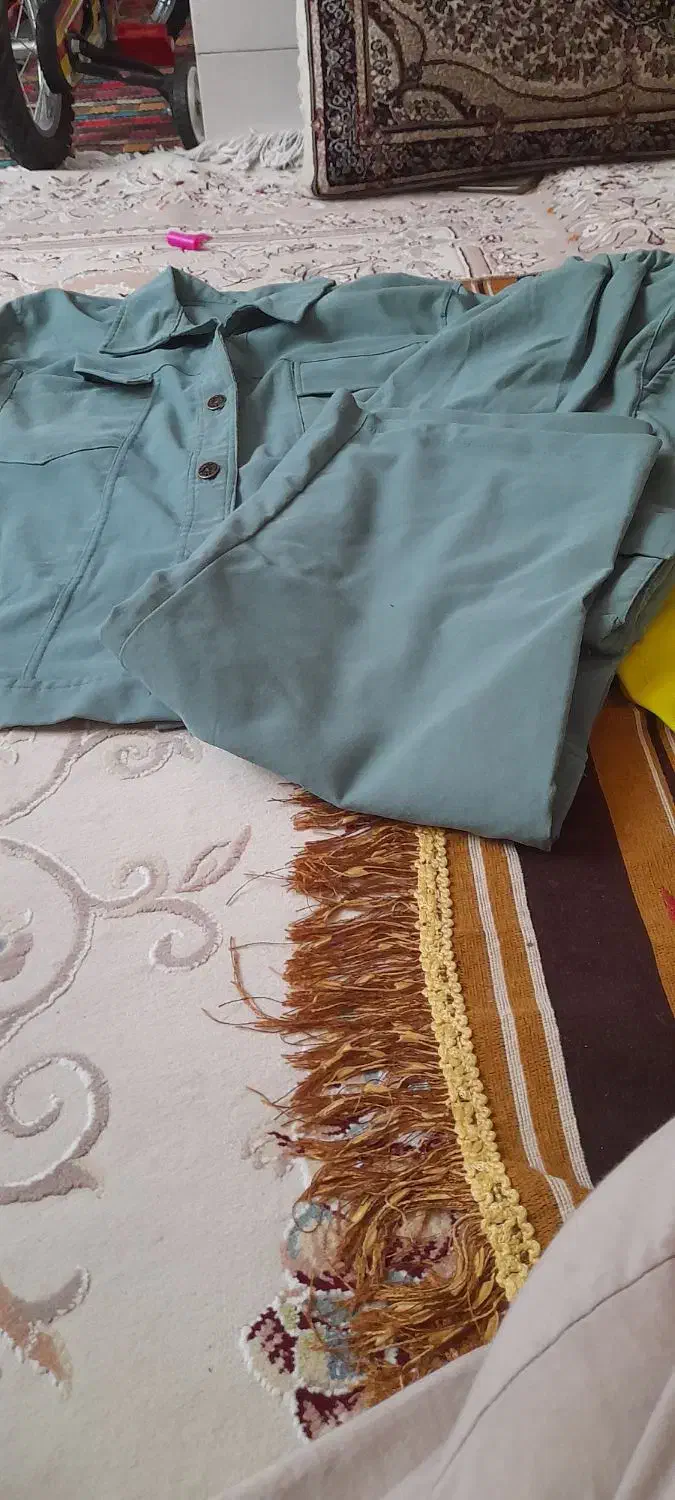 لباس تی شرت|لباس|فردوس (خراسان), |دیوار