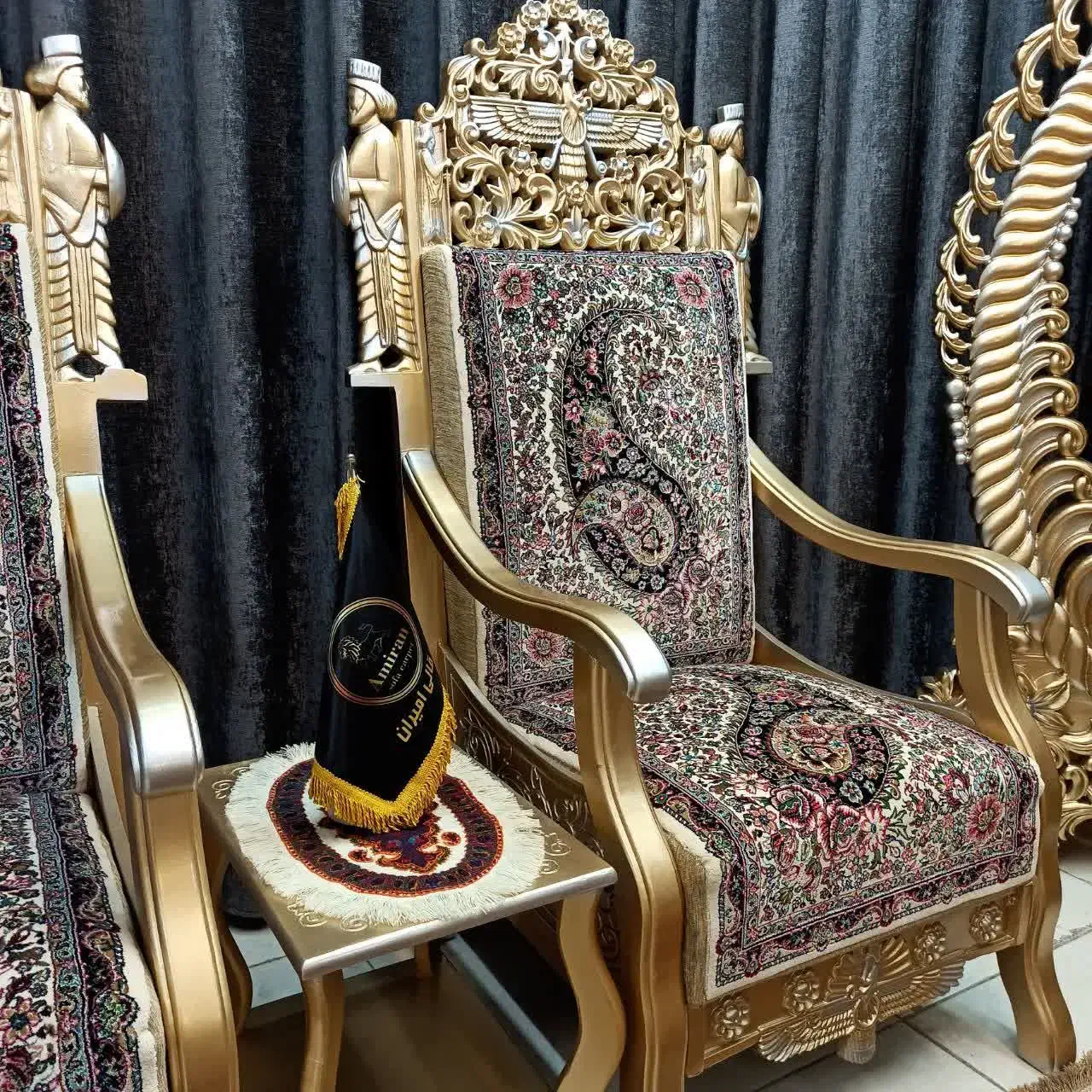 مبل هخامنش طلایی|مبلمان خانگی و میز عسلی|زرند, |دیوار