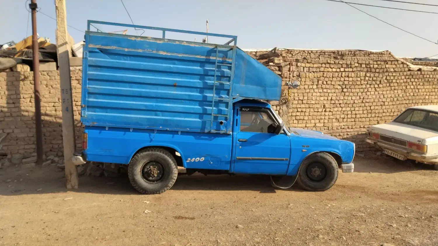 نیسان|خودرو سواری و وانت|نیشابور, میدان حافظ|دیوار