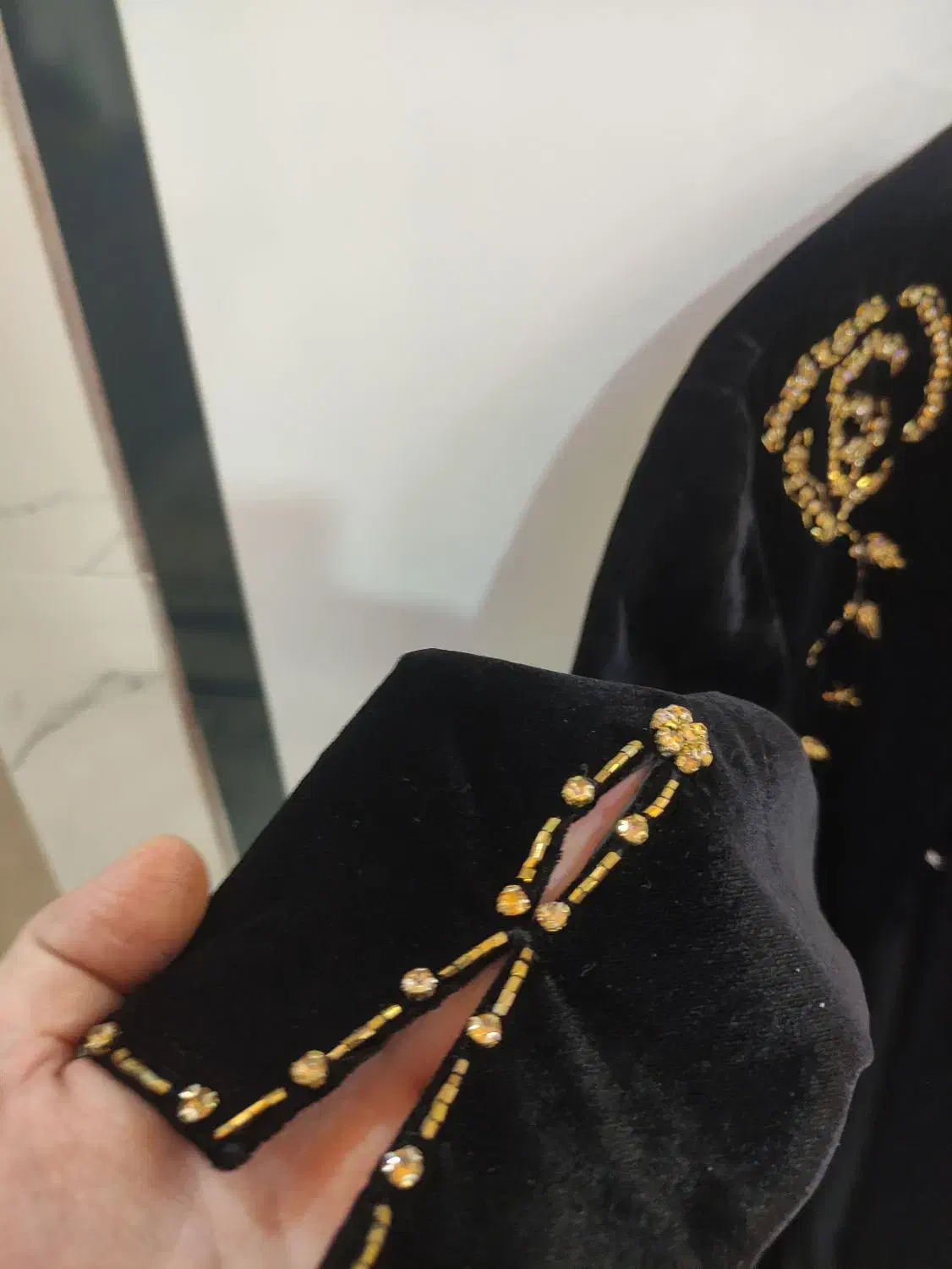 مانتو مخمل مشکی ملیله دوزی|لباس|یاسوج, |دیوار