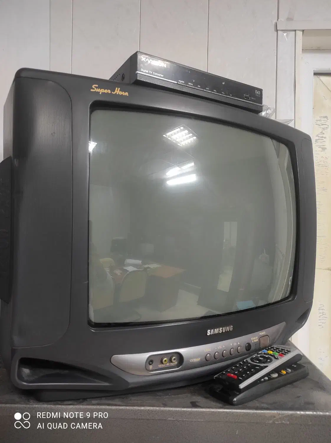 تلویزیون ۲۱اینچ سامسونگ با دستگاه فلش خور|تلویزیون و پروژکتور|مشهد, جانباز|دیوار