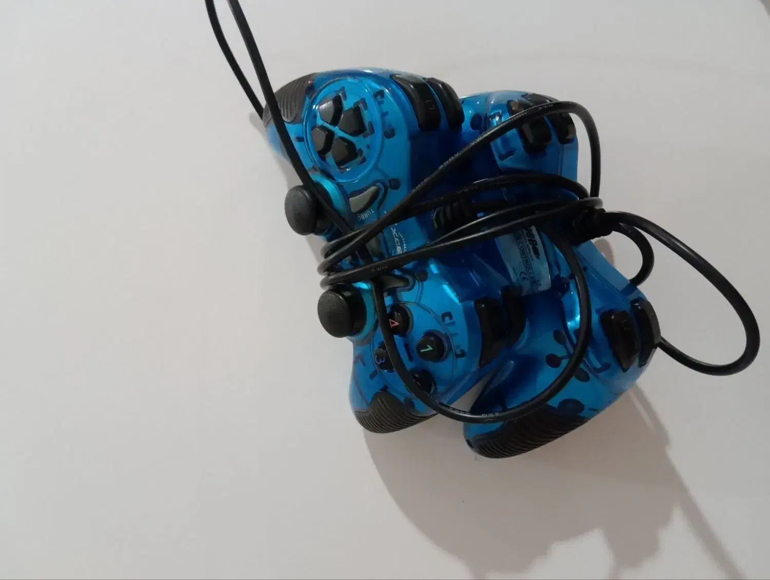 کامپیوتر بلند گو کیبورد و کیس|رایانه رومیزی|مریوان, |دیوار