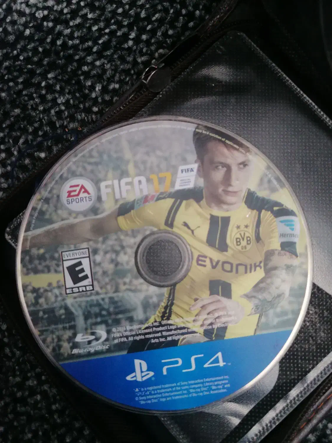 سی دی FIFA 17 PS4|کنسول، بازی ویدئویی و آنلاین|فلاورجان, |دیوار