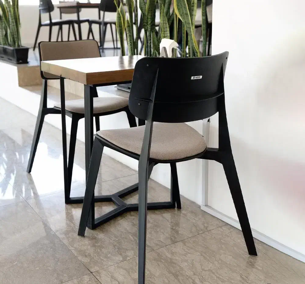 صندلی های برند نظری|کافی‌شاپ و رستوران|رشت, بازار|دیوار