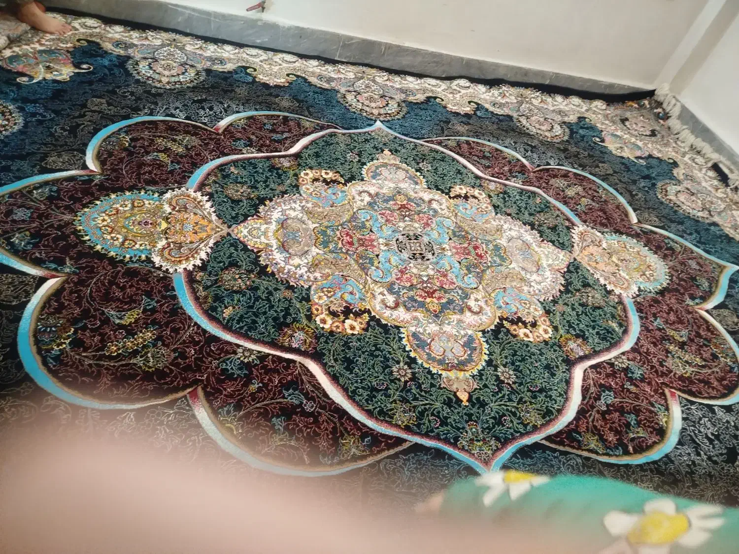 فرش نو نو|فرش|قم, نیروگاه|دیوار