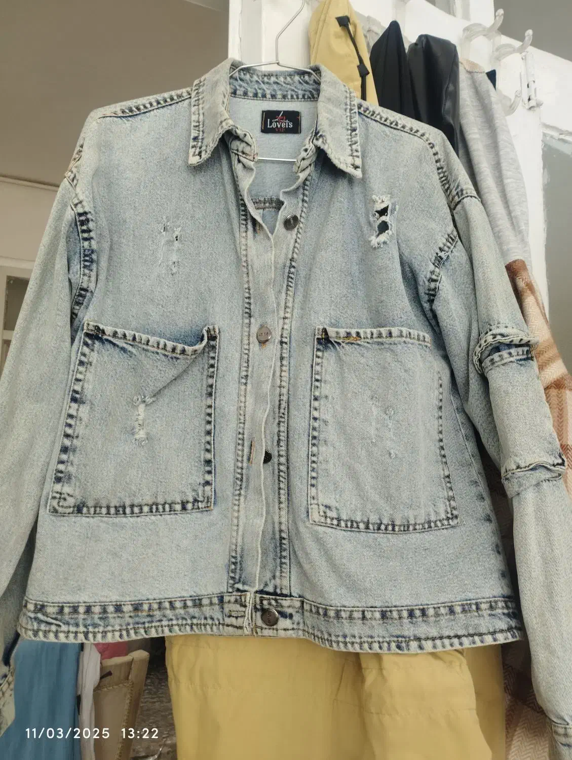 کت جین|لباس|قم, باجک یک|دیوار