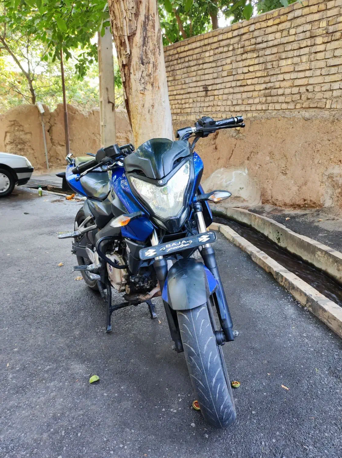 Ns200 سرحال|موتورسیکلت|اراک, |دیوار