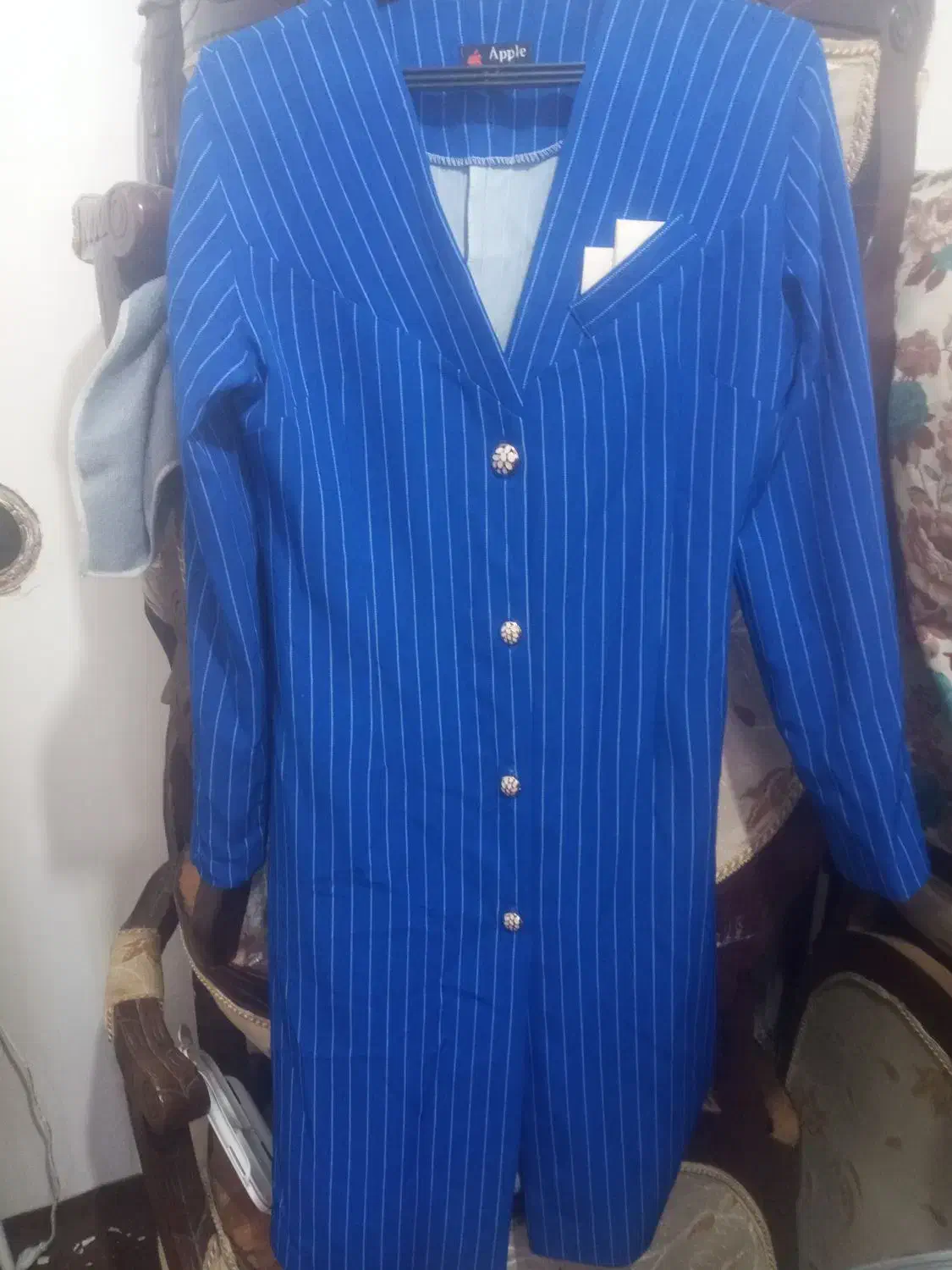 تعدادی مانتو ولباس مجلسی|لباس|کاخک, |دیوار