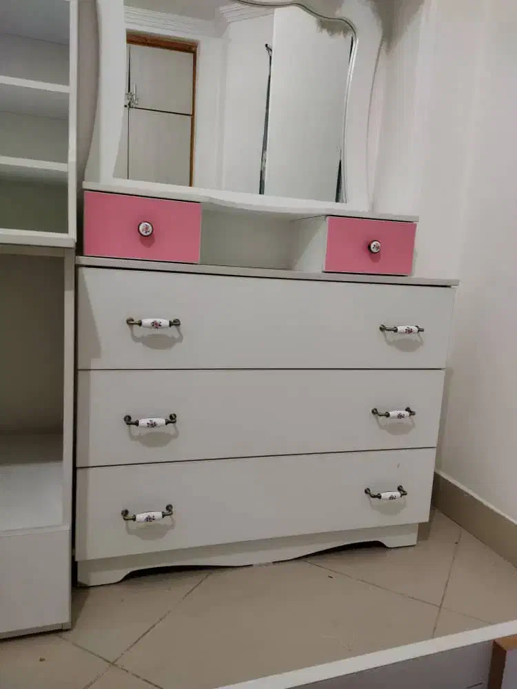 میز آینه MDF|تخت و سرویس خواب|گرگان, |دیوار