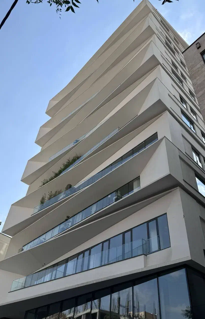 230متر 3خواب زعفرانیه تراس قابل چیدمان غرق در نور