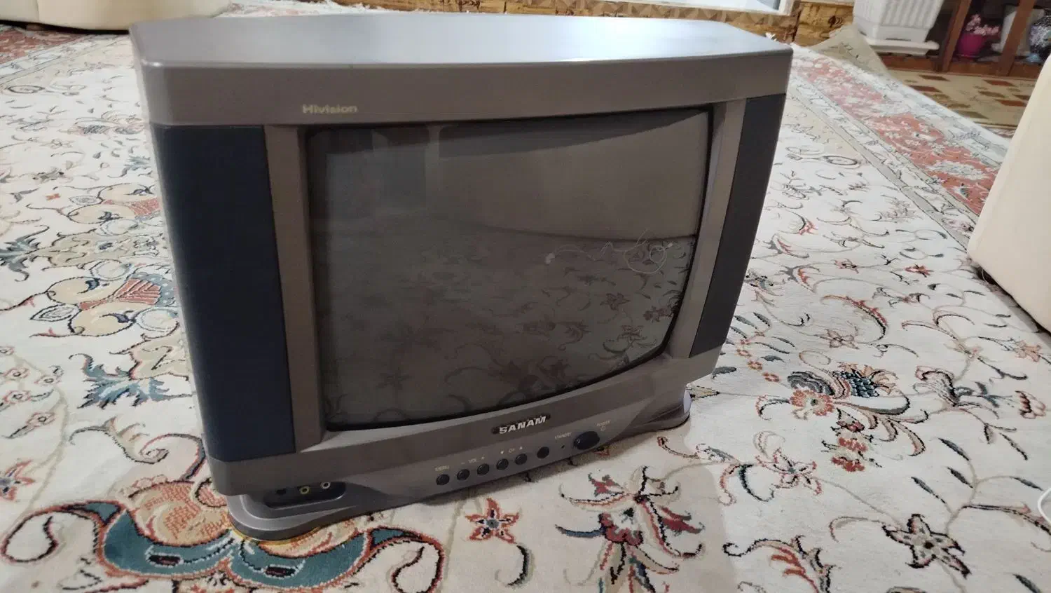 تلویزیون صنام|تلویزیون و پروژکتور|شاهینشهر, عطار|دیوار