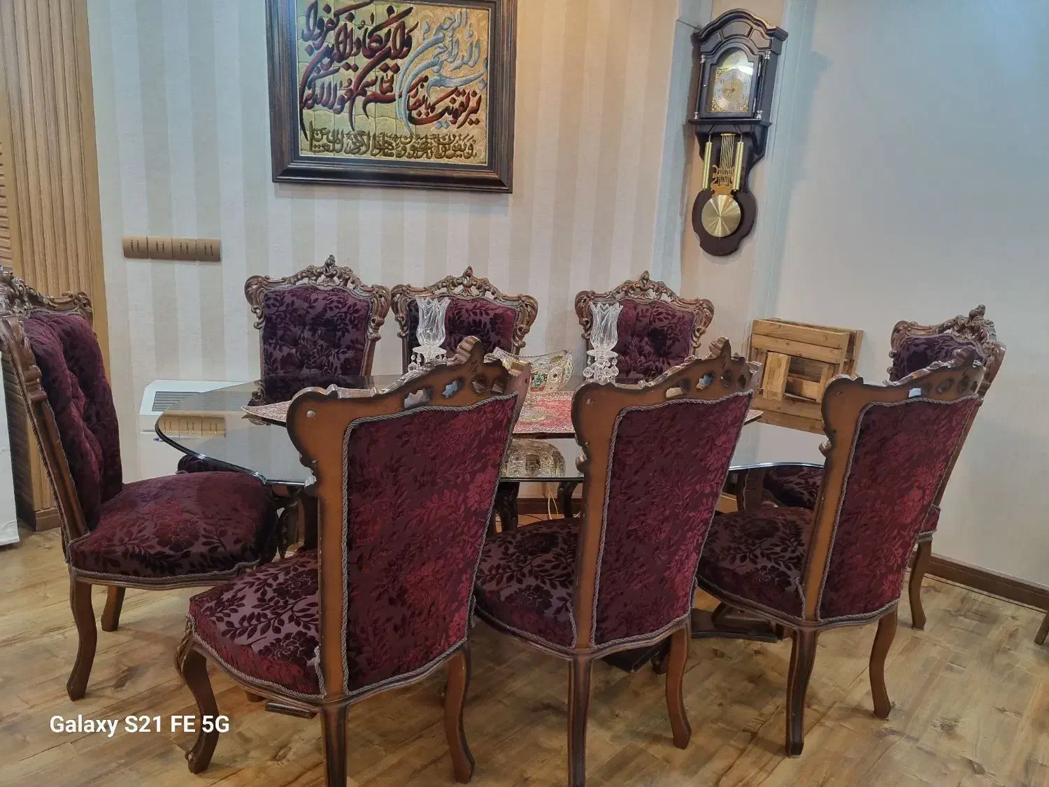 مبل استیل ۹ نفره و نهارخوری ۸نفره ودوویترین ۴طبقه|مبلمان خانگی و میز عسلی|اصفهان, شاهزاده ابراهیم|دیوار