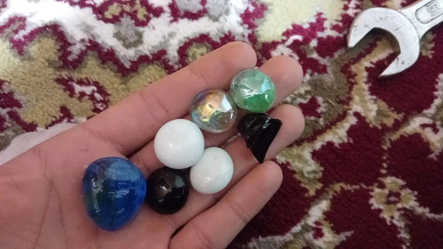 سنگ عقیق|بدلیجات|رشت, گلباغ نماز|دیوار