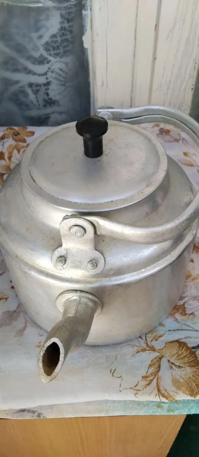 درحدنو صصیح و سالم|قوری، کتری، قهوه‌ساز دستی|قم, خندق|دیوار