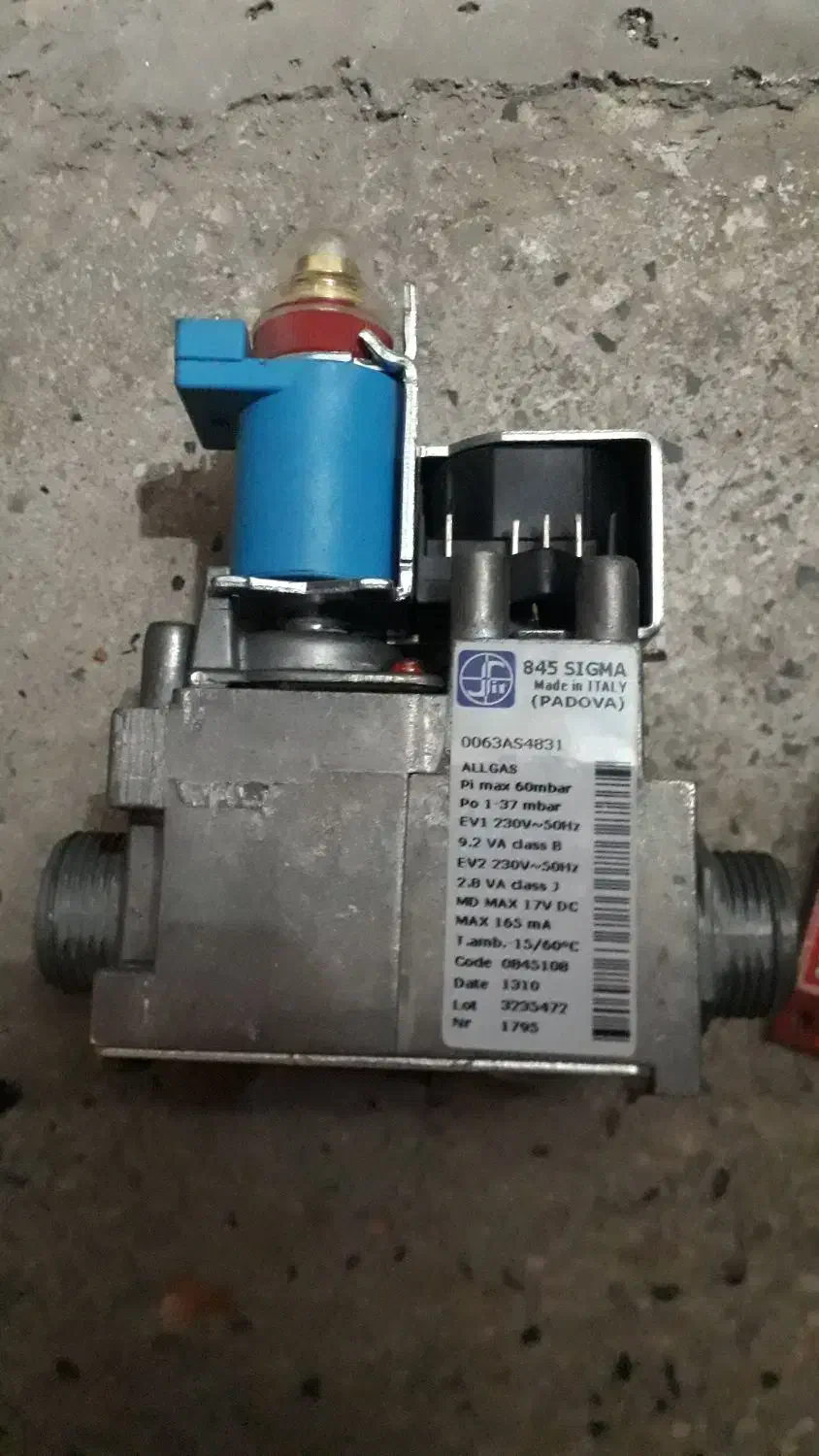 شیرگاز پکیج دیواری ایتالیای|آبگرمکن، پکیج، شوفاژ|تهران, مسعودیه|دیوار