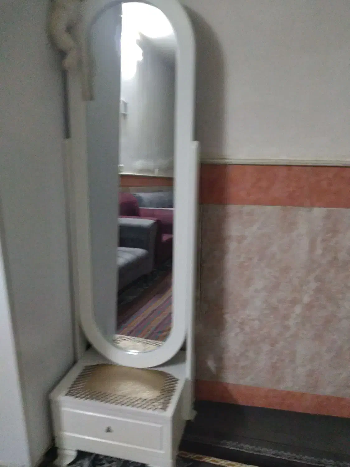 اینه قدی|آینه|قم, شهر قائم|دیوار