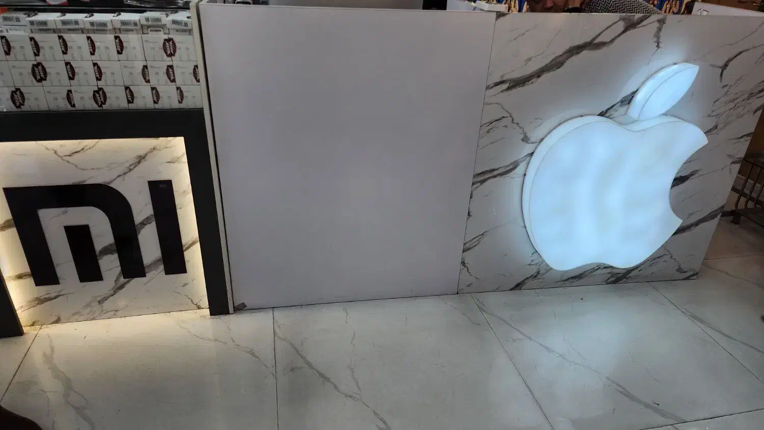 کانتر و میز لایو فروشگاه موبایل|مبلمان اداری|گرگان, |دیوار