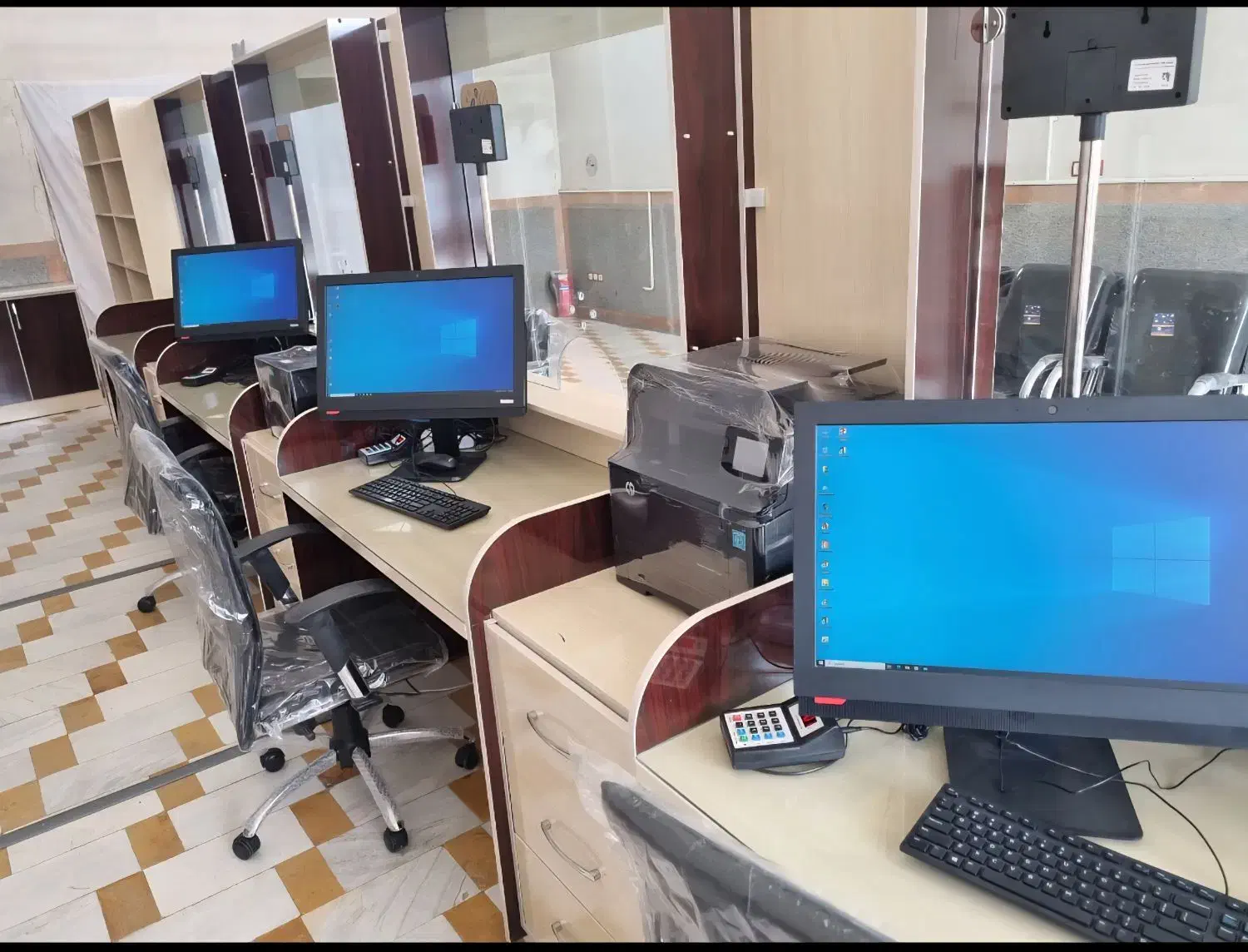 کاربر خانم جهت همکاری در دفتر خدمات قضایی|استخدام مالی، حسابداری، حقوقی|اردبیل, |دیوار