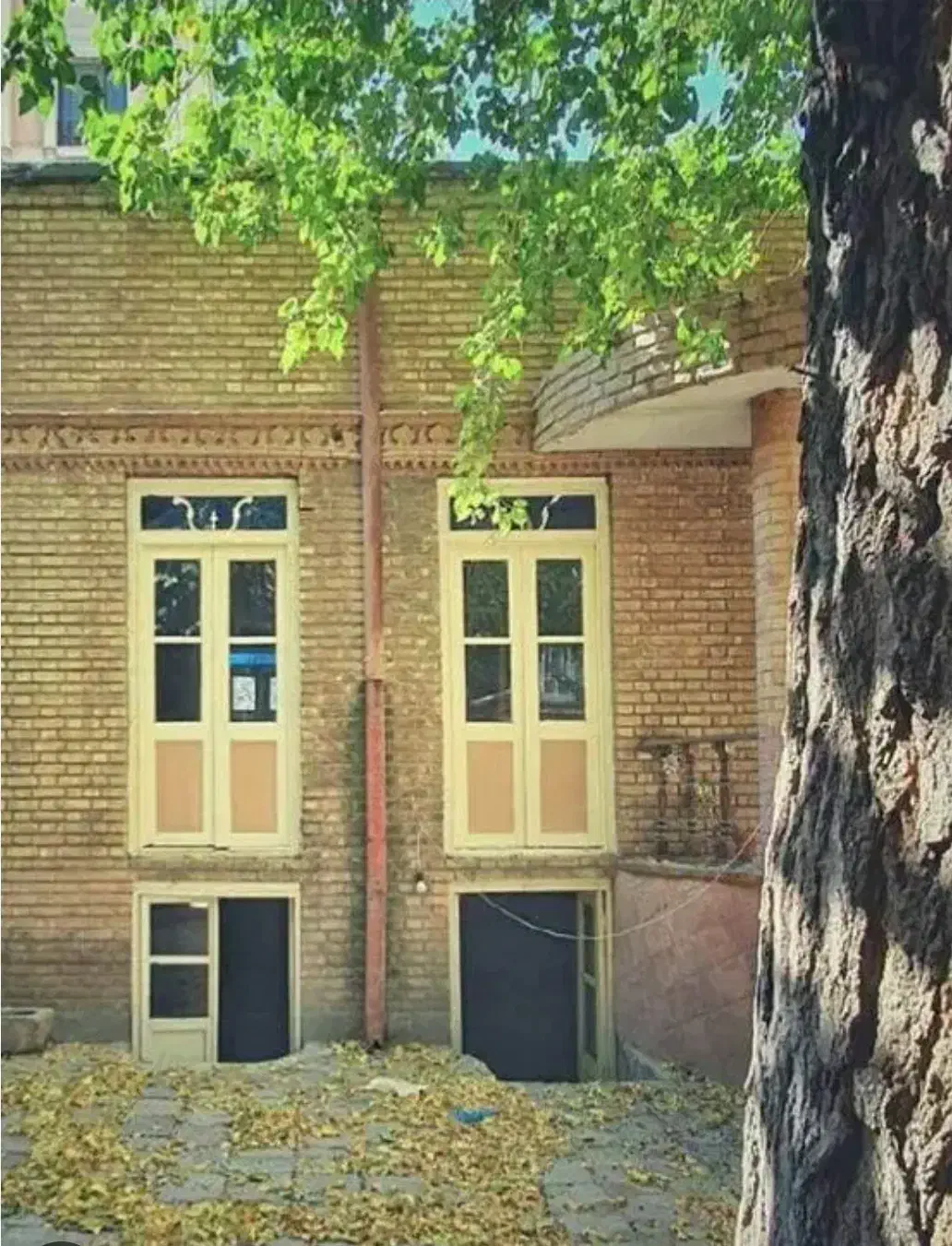 خانه کلنگی ویلائی ۱۴۱ متر/ شریعتی/ معلم|فروش زمین و ملک کلنگی|تهران, حشمتیه|دیوار