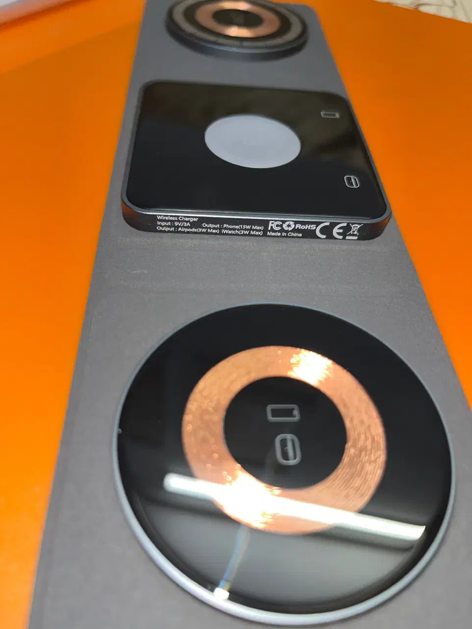 شارژر وایرلس سه کاره آیفون و ایرپاد و اپل واچ|لوازم جانبی موبایل و تبلت|بیرجند, |دیوار