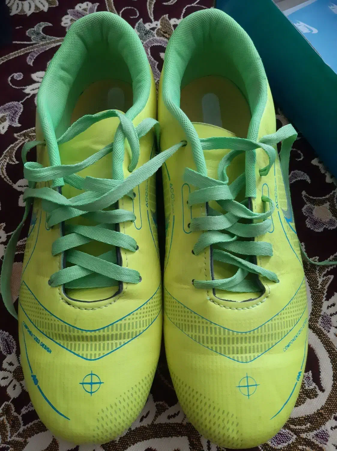 کفش فوتبال|تجهیزات ورزشی|گنبد کاووس, |دیوار