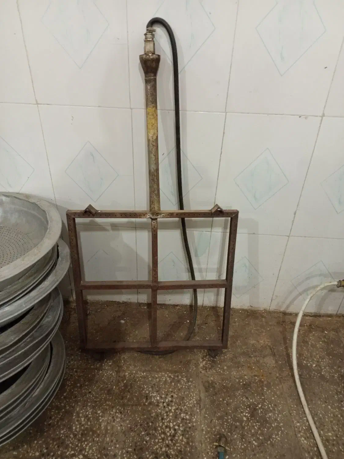 وسایل آشپزخانه|ظروف پخت‌وپز|تربت‌حیدریه, پائین ولایت|دیوار