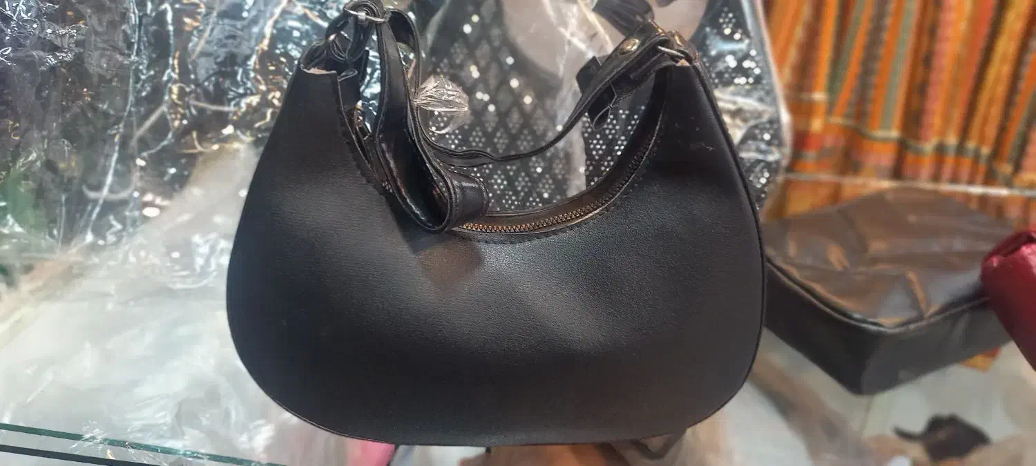 کیف دستی|کیف، کفش، کمربند|بابل, |دیوار