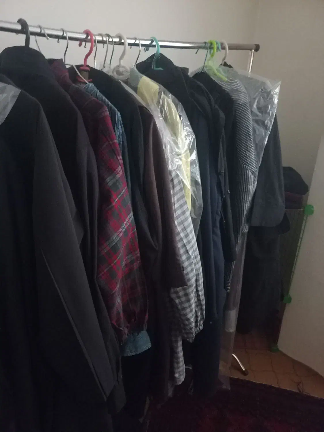 رگال لباس|بندرخت و رخت‌آویز|بجنورد, |دیوار