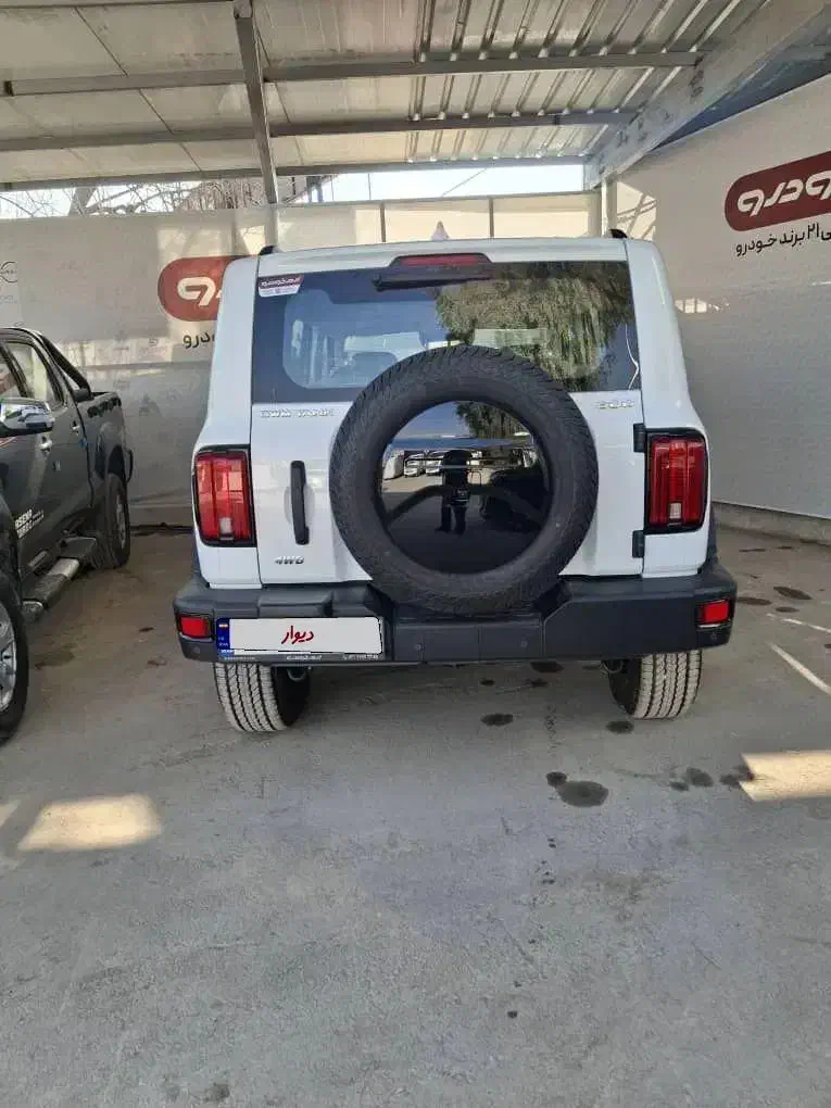 تانک ۳۰۰|خودرو سواری و وانت|صدرا-فارس, فاز ۱|دیوار