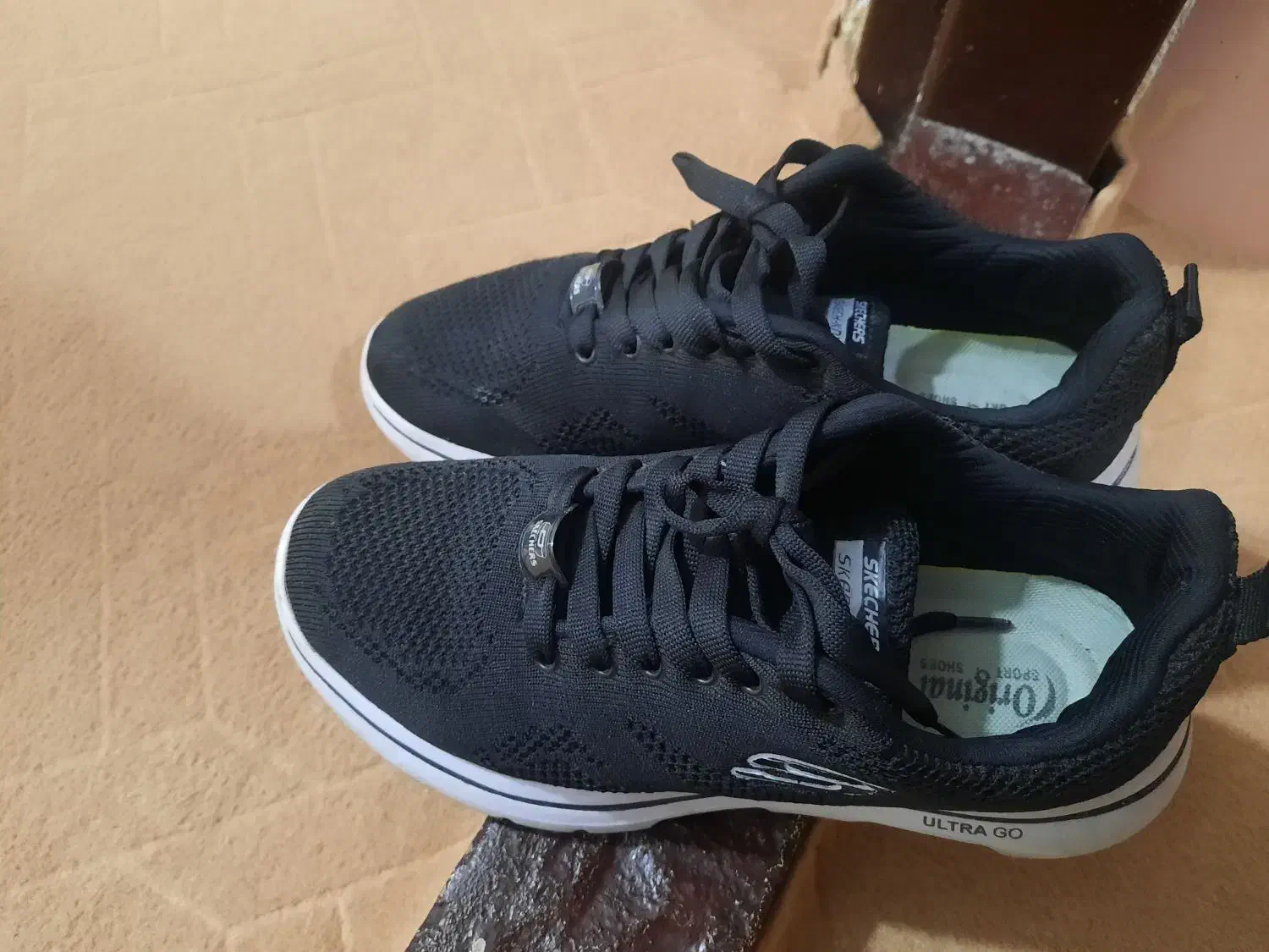 فروش کفش اسکیچر اورجینال سایز ۳۹ قیمت ۷۰۰۰۰۰تومان|کیف، کفش، کمربند|شاهینشهر, کوی مهدیه|دیوار