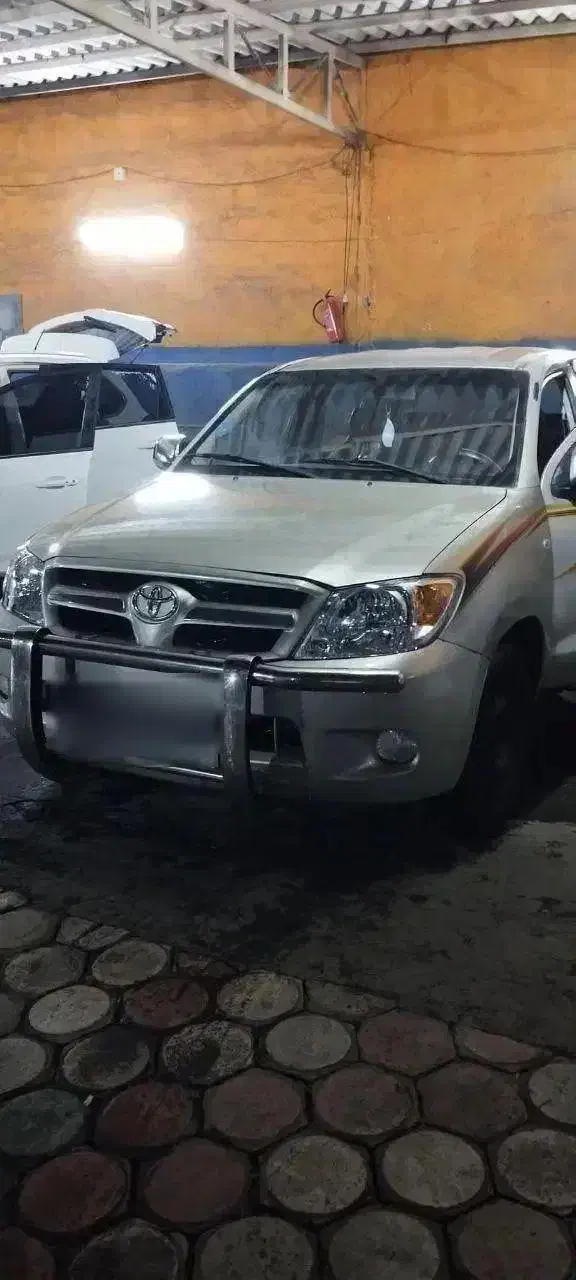 هایلوکس دوکابین دنده ای پا کوتاه|خودرو سواری و وانت|تهران, طرشت|دیوار