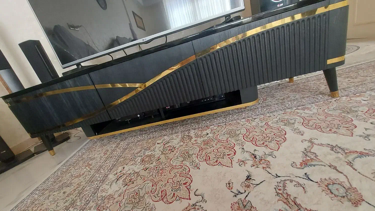 زیر تلویزیون|میز تلویزیون|اصفهان, کساره|دیوار